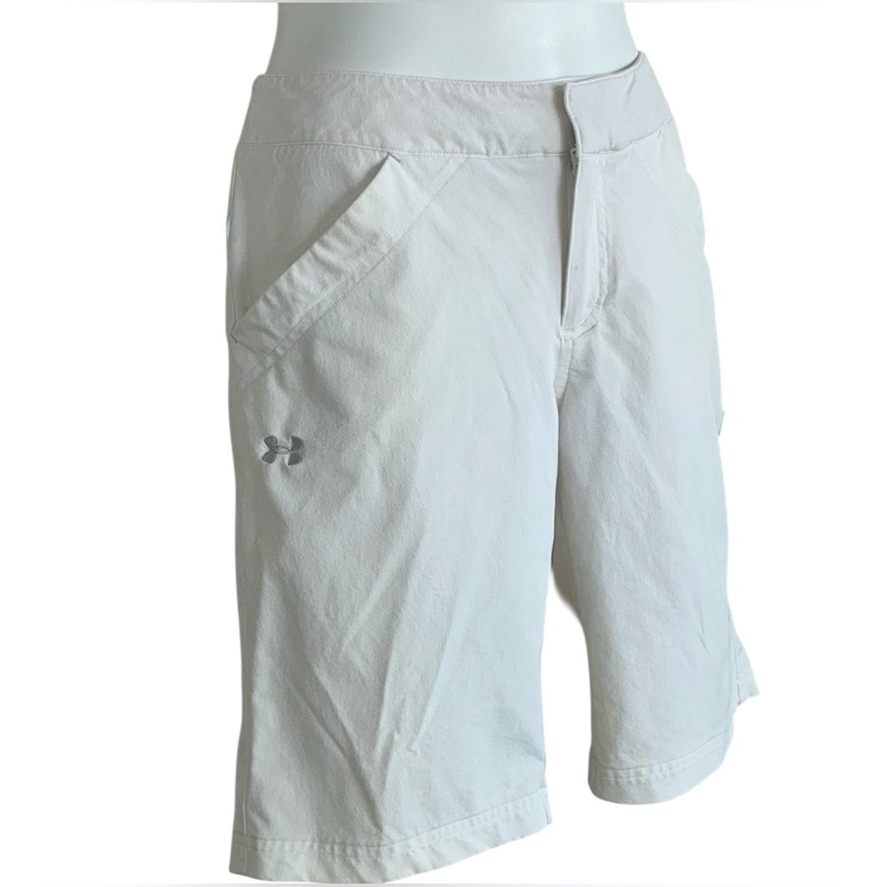 Under Armour Golf Shorts Women's 6 White, pockets EUC